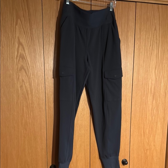 Athleta Venice cargo jogger size medium tall - Picture 1 of 3